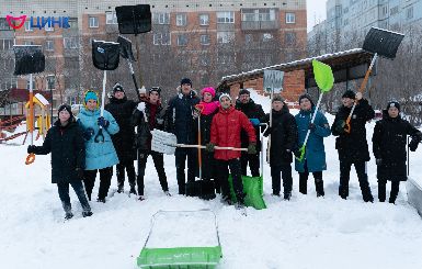 «Снежный десант» помог детскому саду «Егорка» очистить территорию